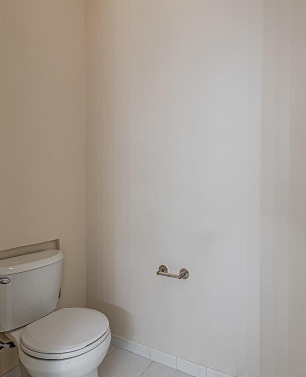 VENETIAN ISLES - Residential