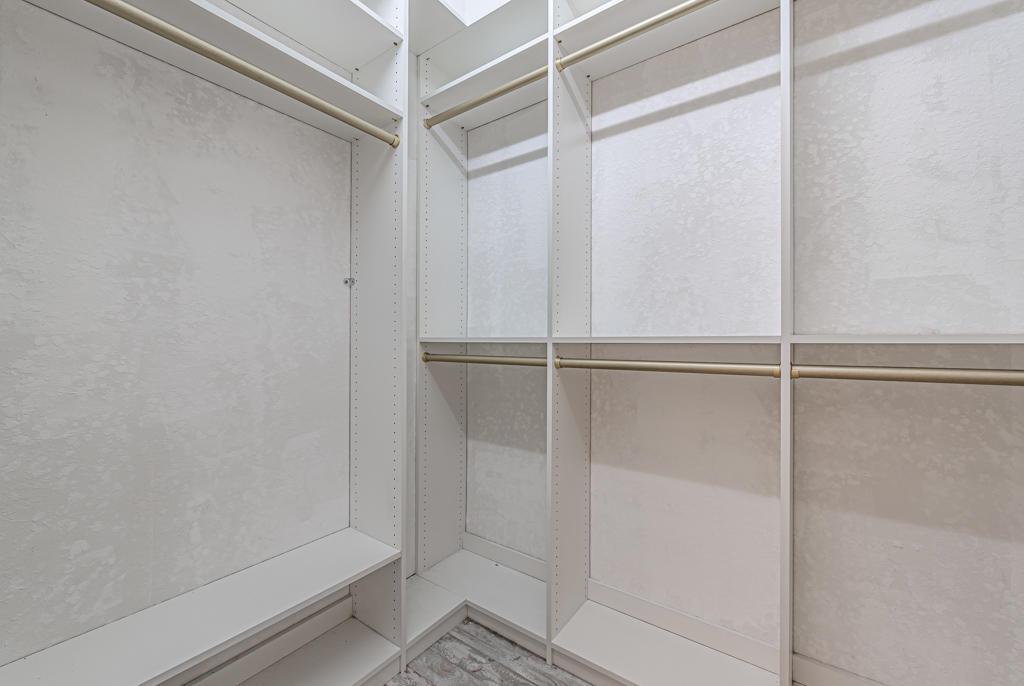 VENETIAN ISLES - Residential