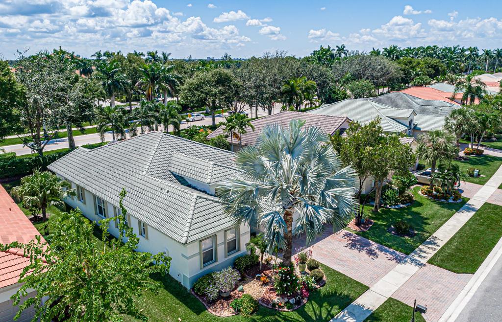 VENETIAN ISLES - Residential