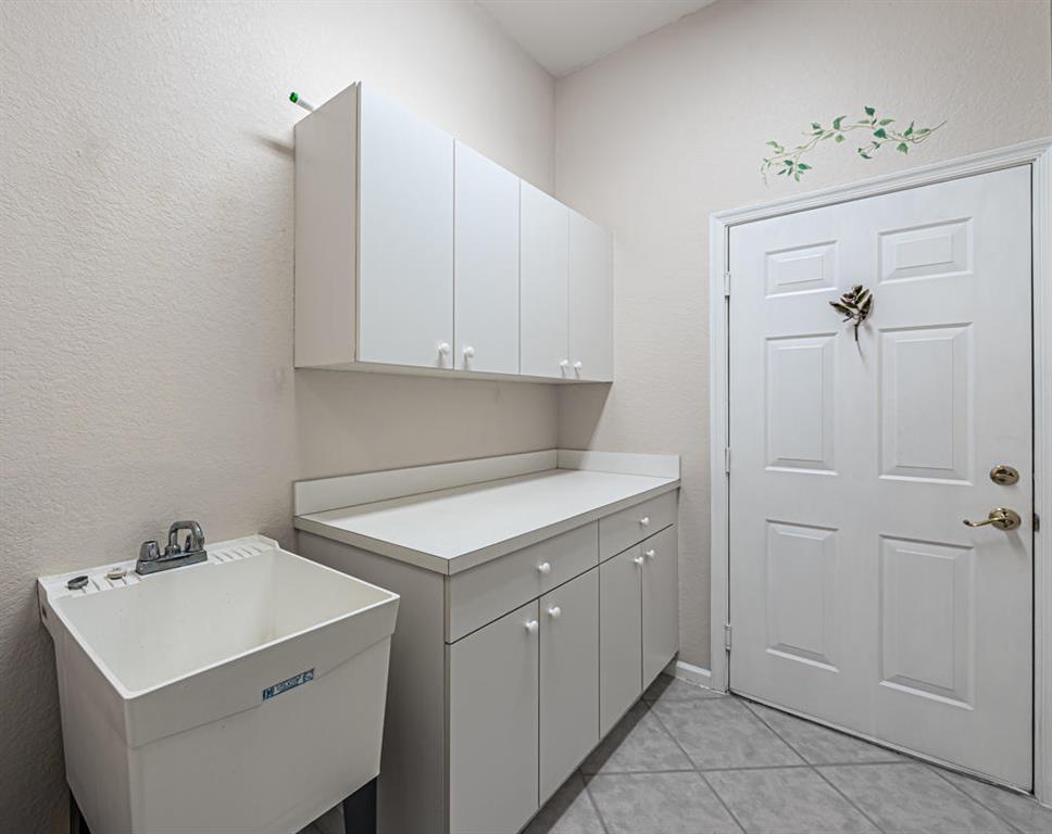 VENETIAN ISLES - Residential