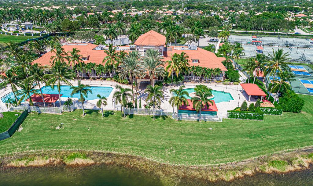 VENETIAN ISLES - Residential