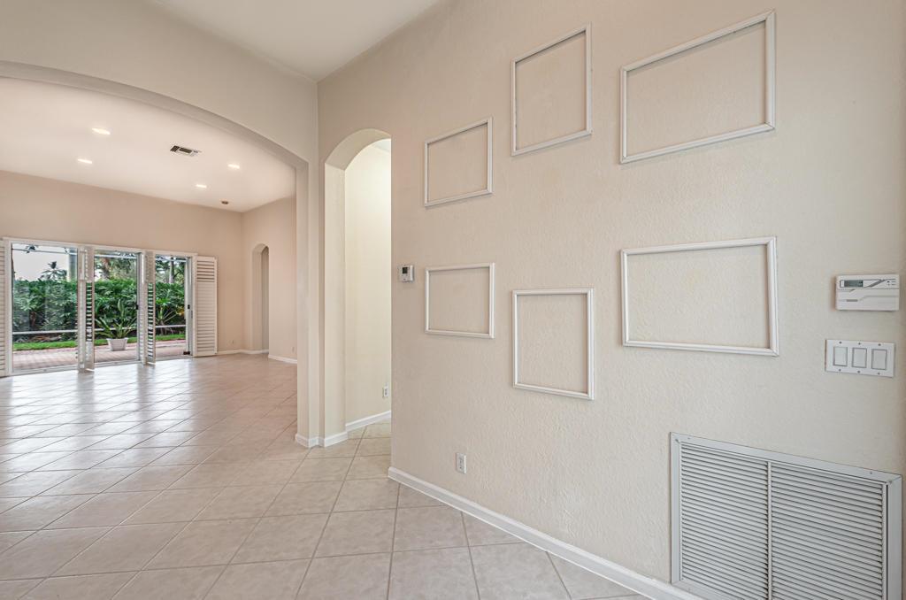 VENETIAN ISLES - Residential