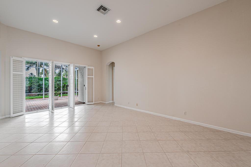 VENETIAN ISLES - Residential