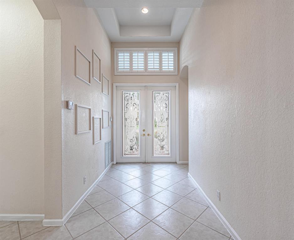 VENETIAN ISLES - Residential