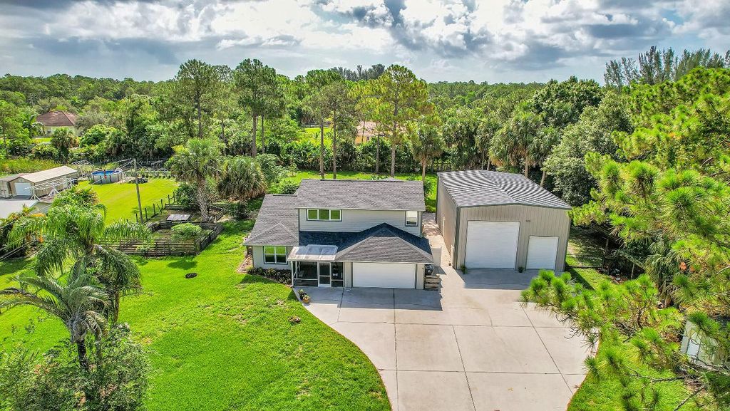 Photo of 15658 118th Terrace N, Jupiter, FL 33478 (MLS # R10996469)