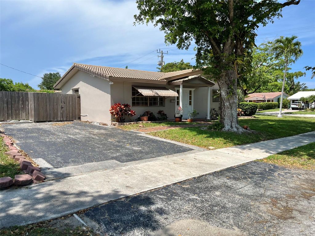 Photo of 2167 NE 56th Ct #A, Fort Lauderdale, FL 33308 (MLS # F10507116)