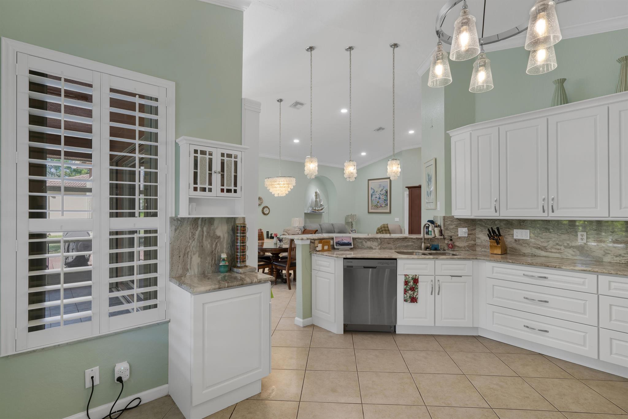 PORTOFINO SHORES PHASE TW - Residential