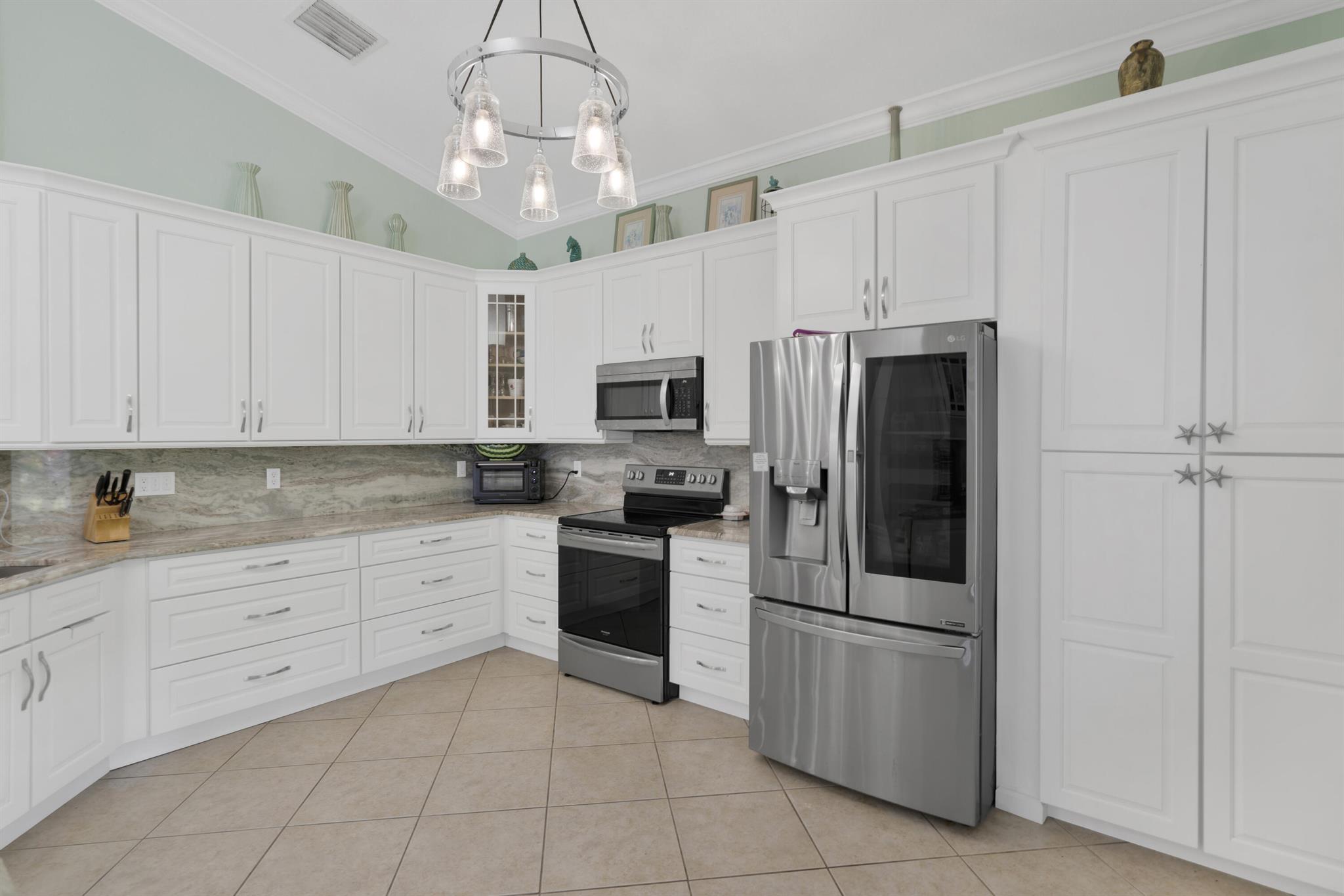 PORTOFINO SHORES PHASE TW - Residential