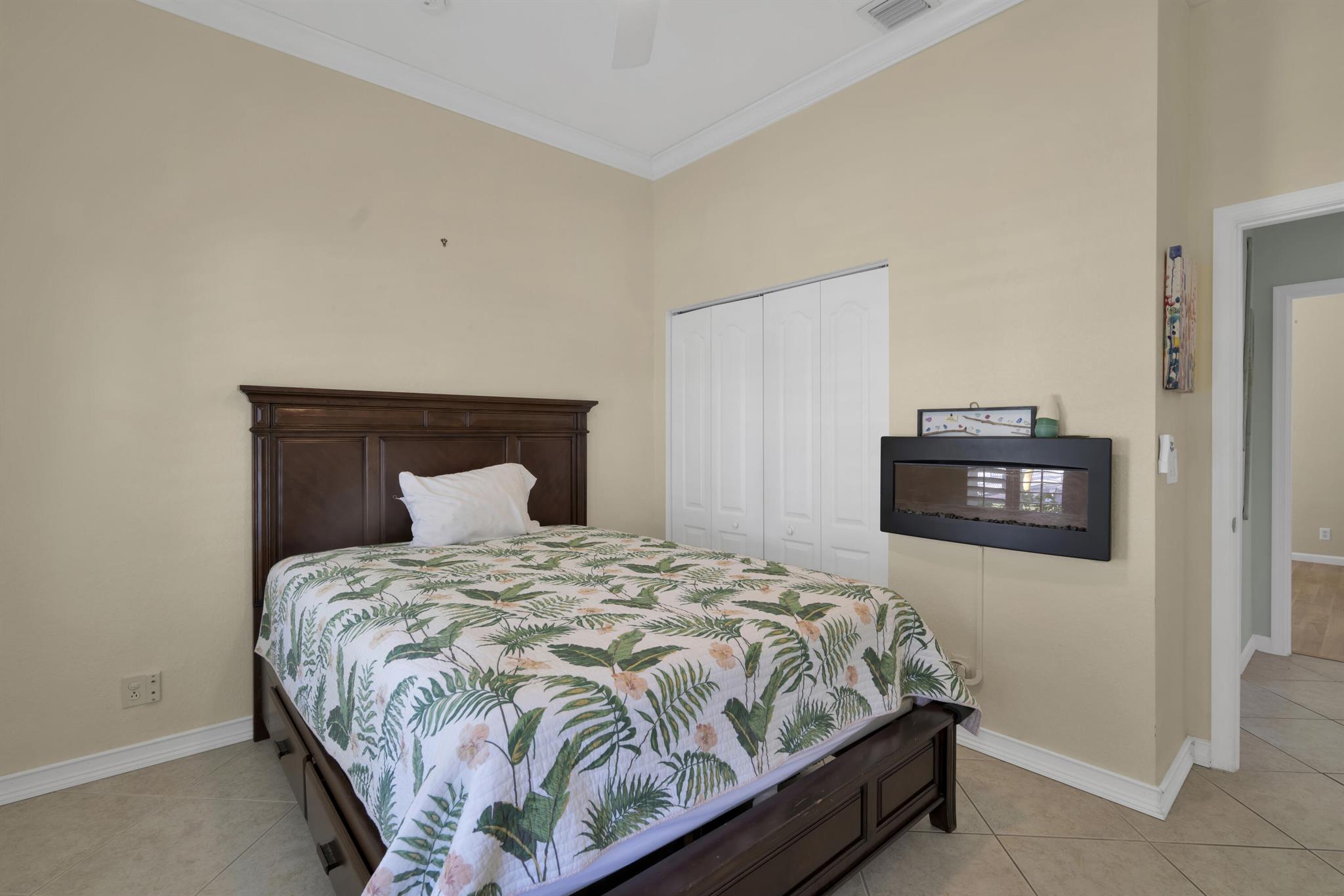 PORTOFINO SHORES PHASE TW - Residential