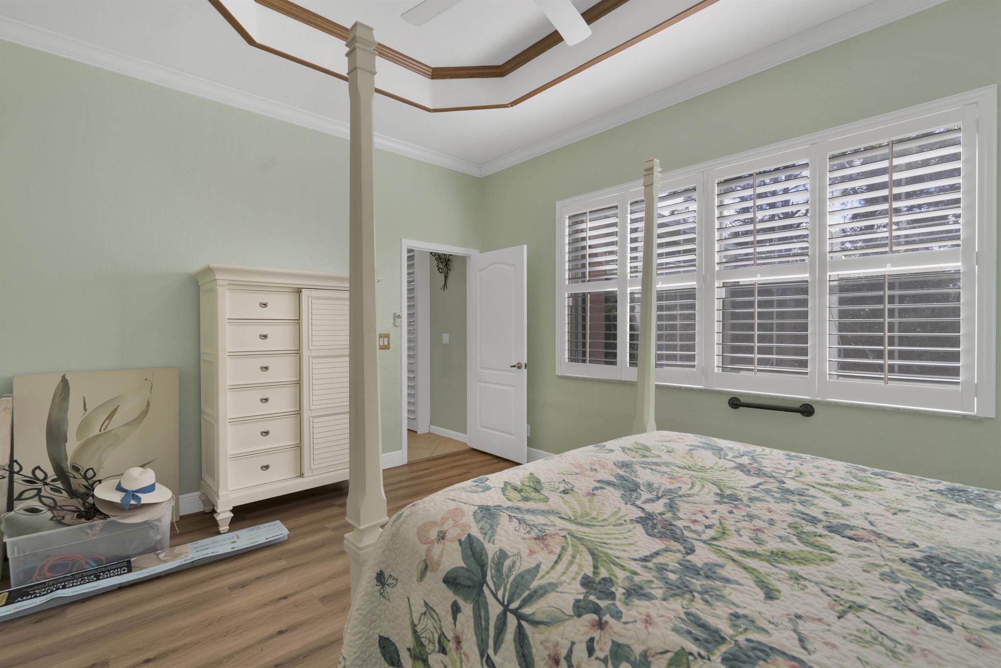 PORTOFINO SHORES PHASE TW - Residential