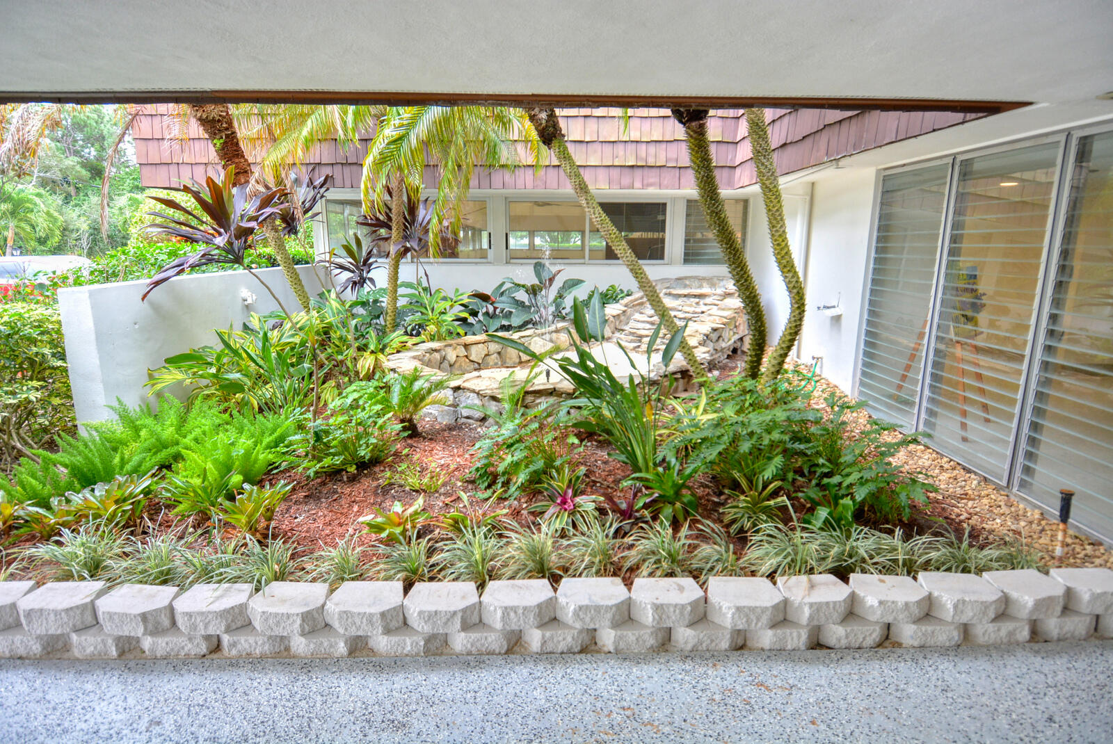 VISTA DEL LAGO CONDO - Residential Lease