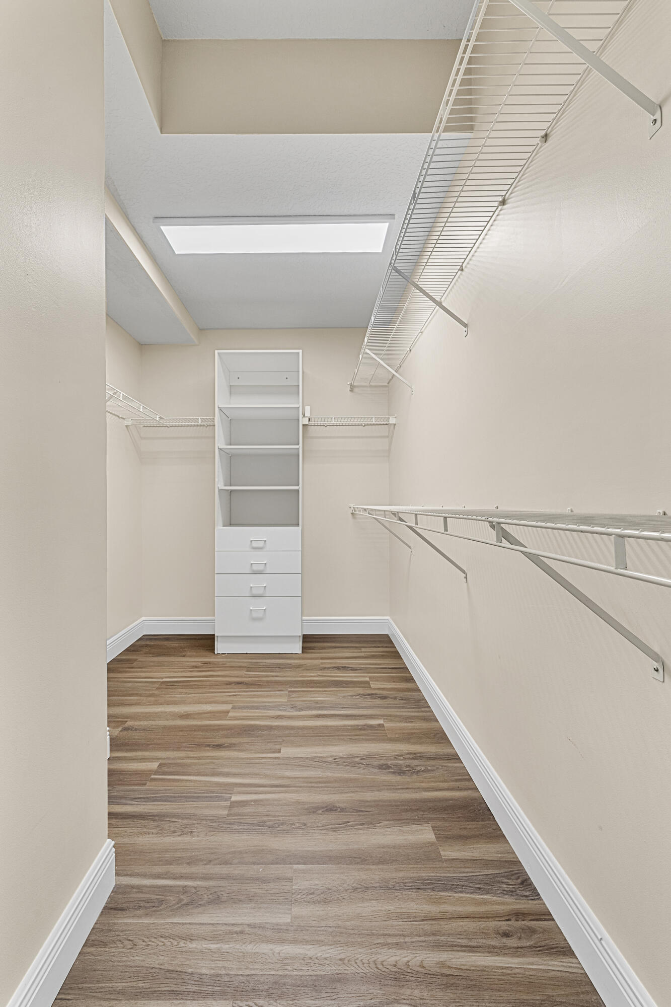 ORANGE POINT TR B - Residential Lease