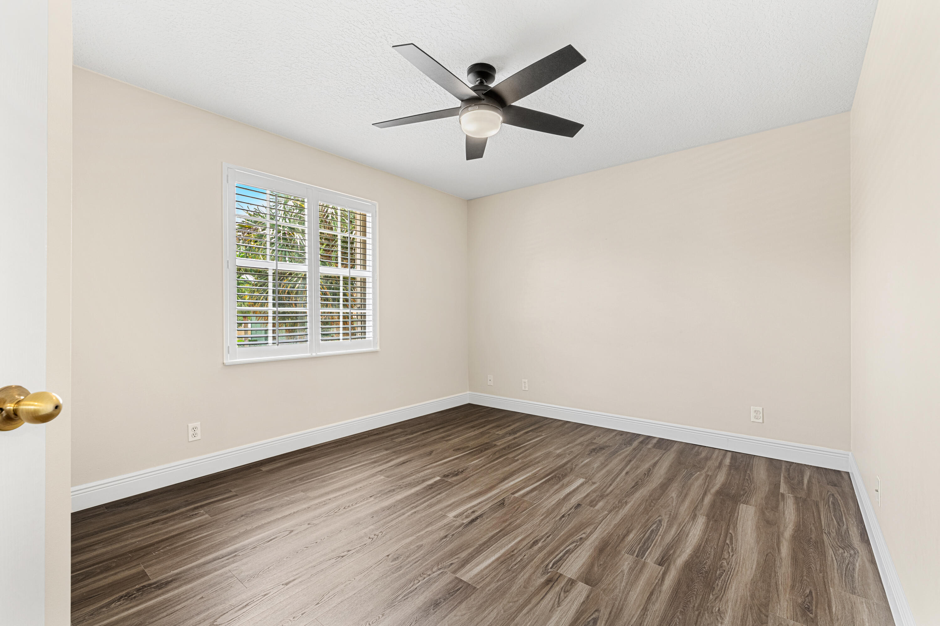 ORANGE POINT TR B - Residential Lease