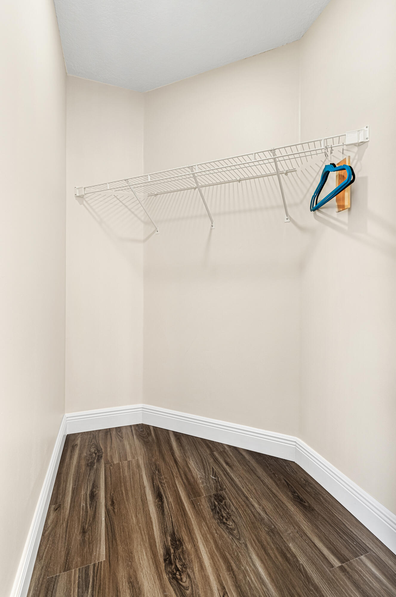 ORANGE POINT TR B - Residential Lease