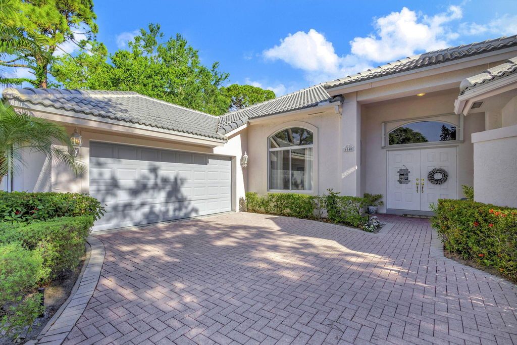 Photo of 6040 Winding Lake Drive, Jupiter, FL 33458 (MLS # R10978670)