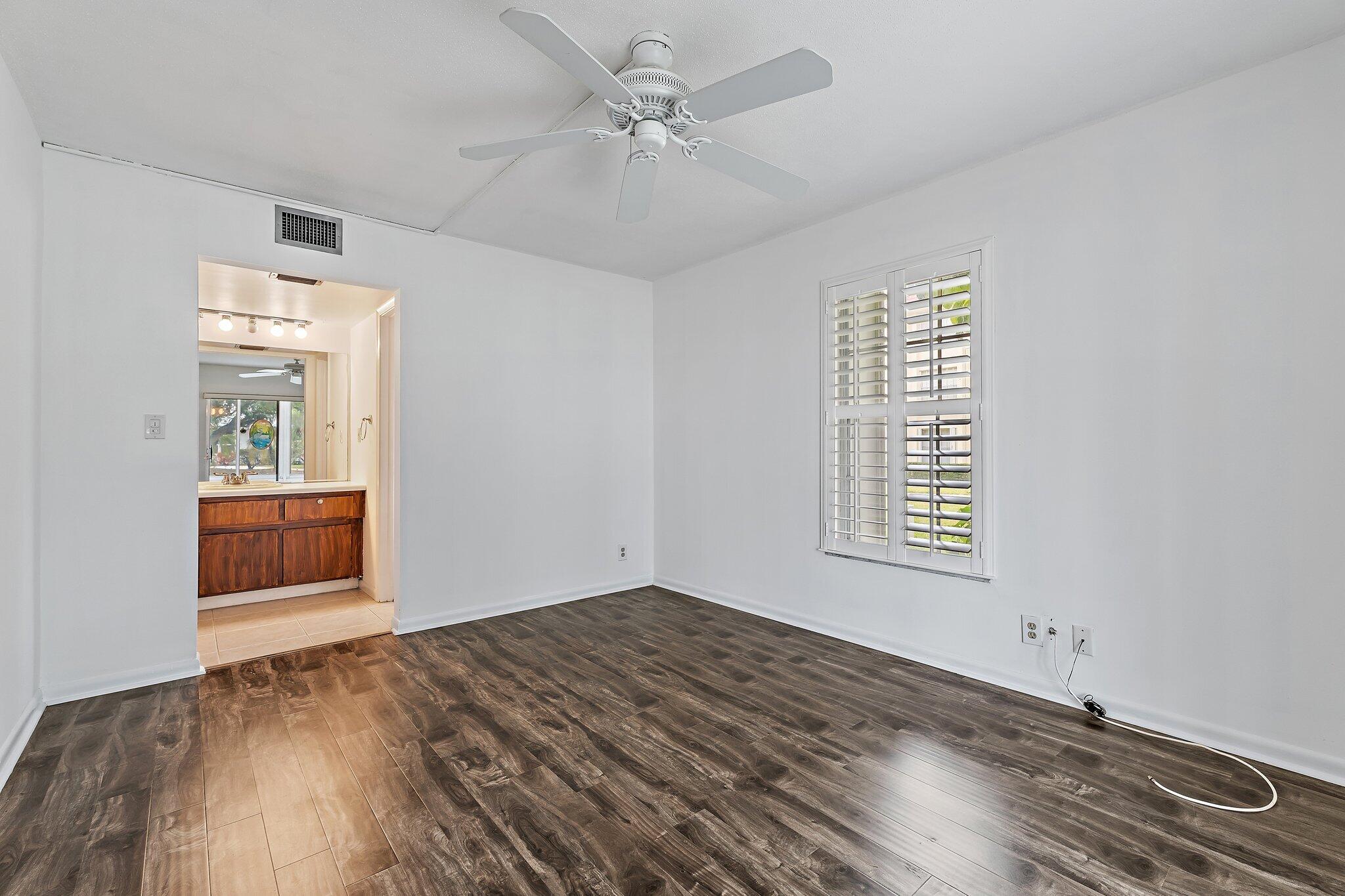 TAMBERLANE 4 CONDO - Residential