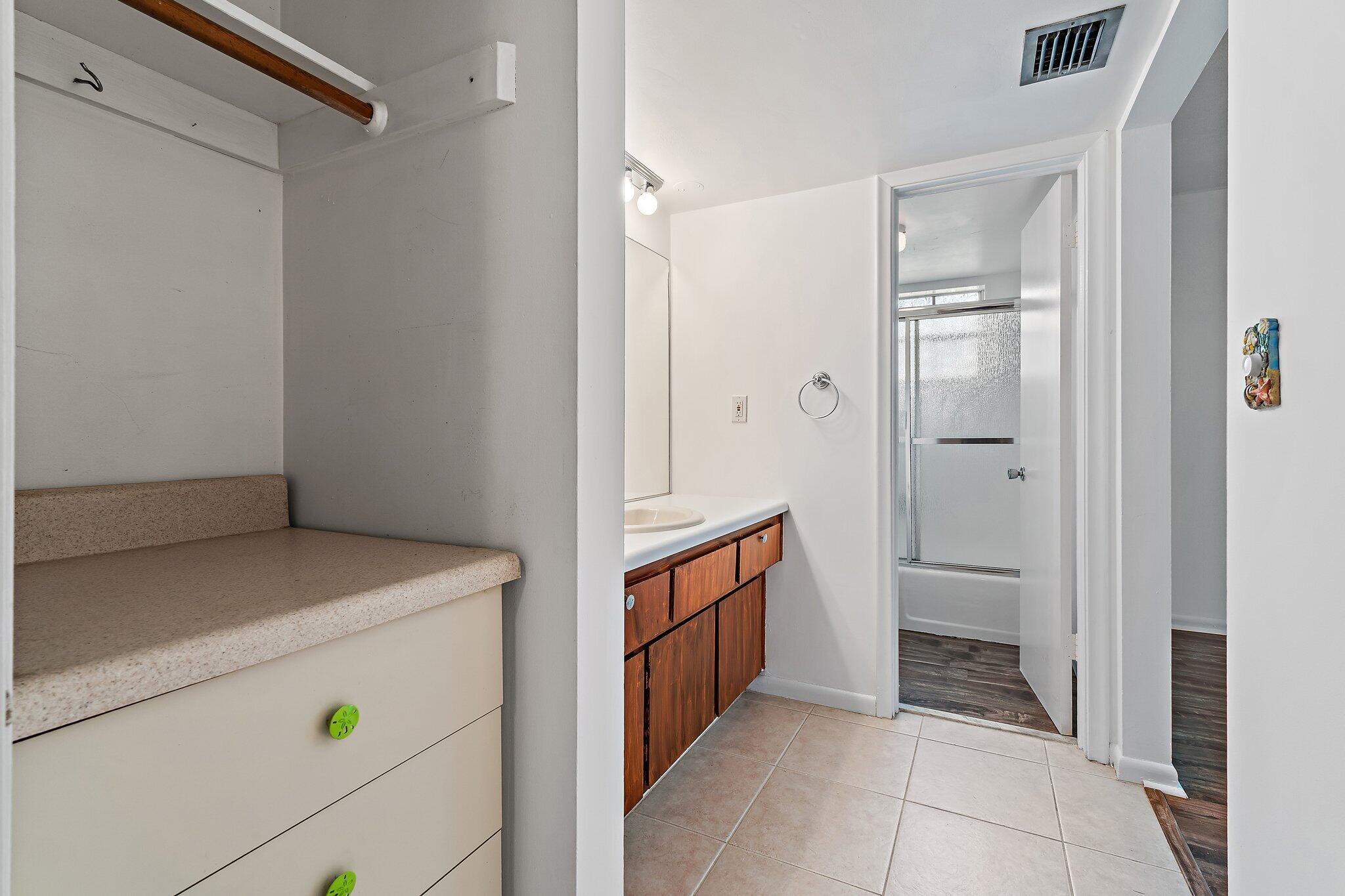 TAMBERLANE 4 CONDO - Residential