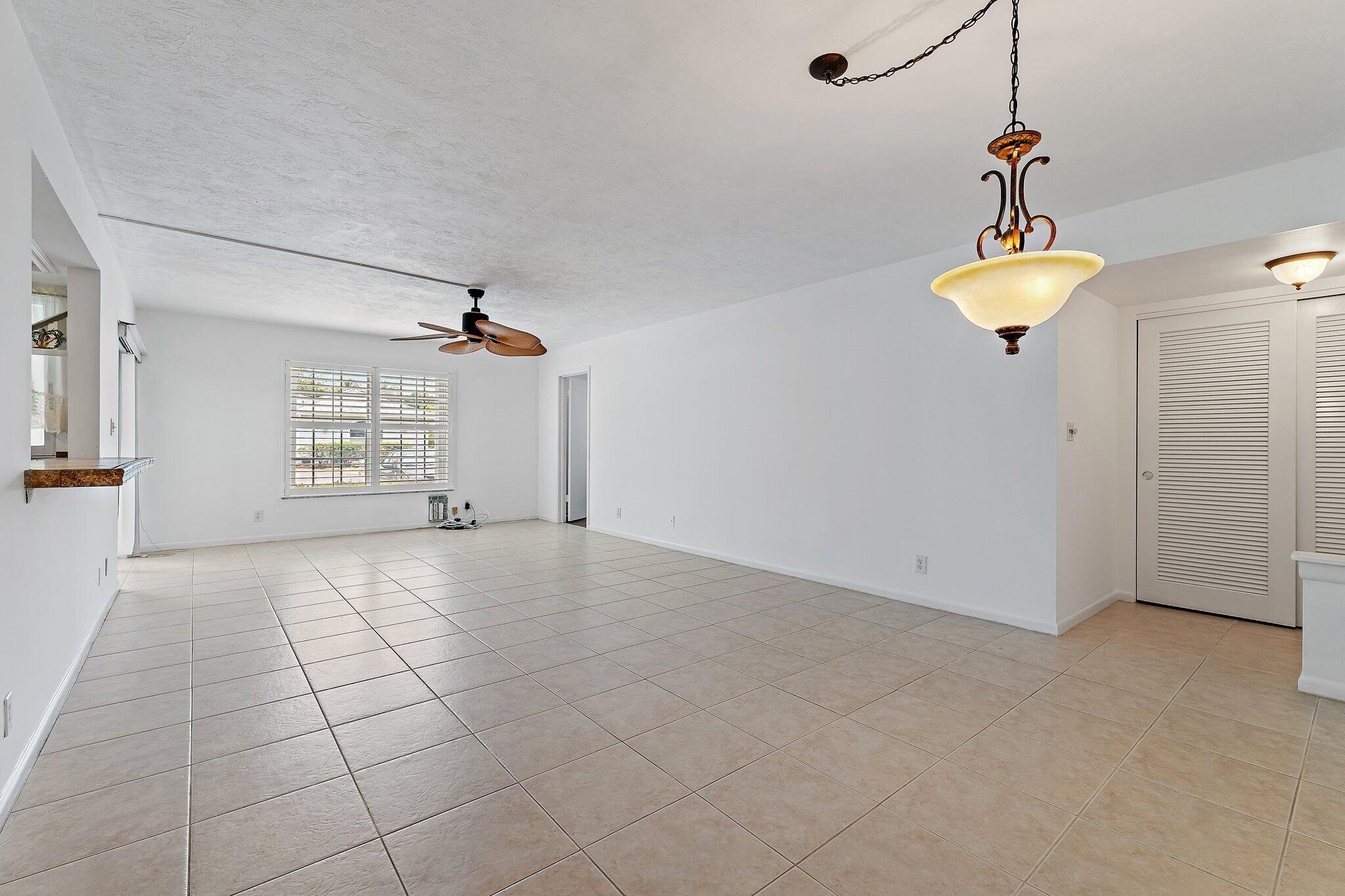 TAMBERLANE 4 CONDO - Residential