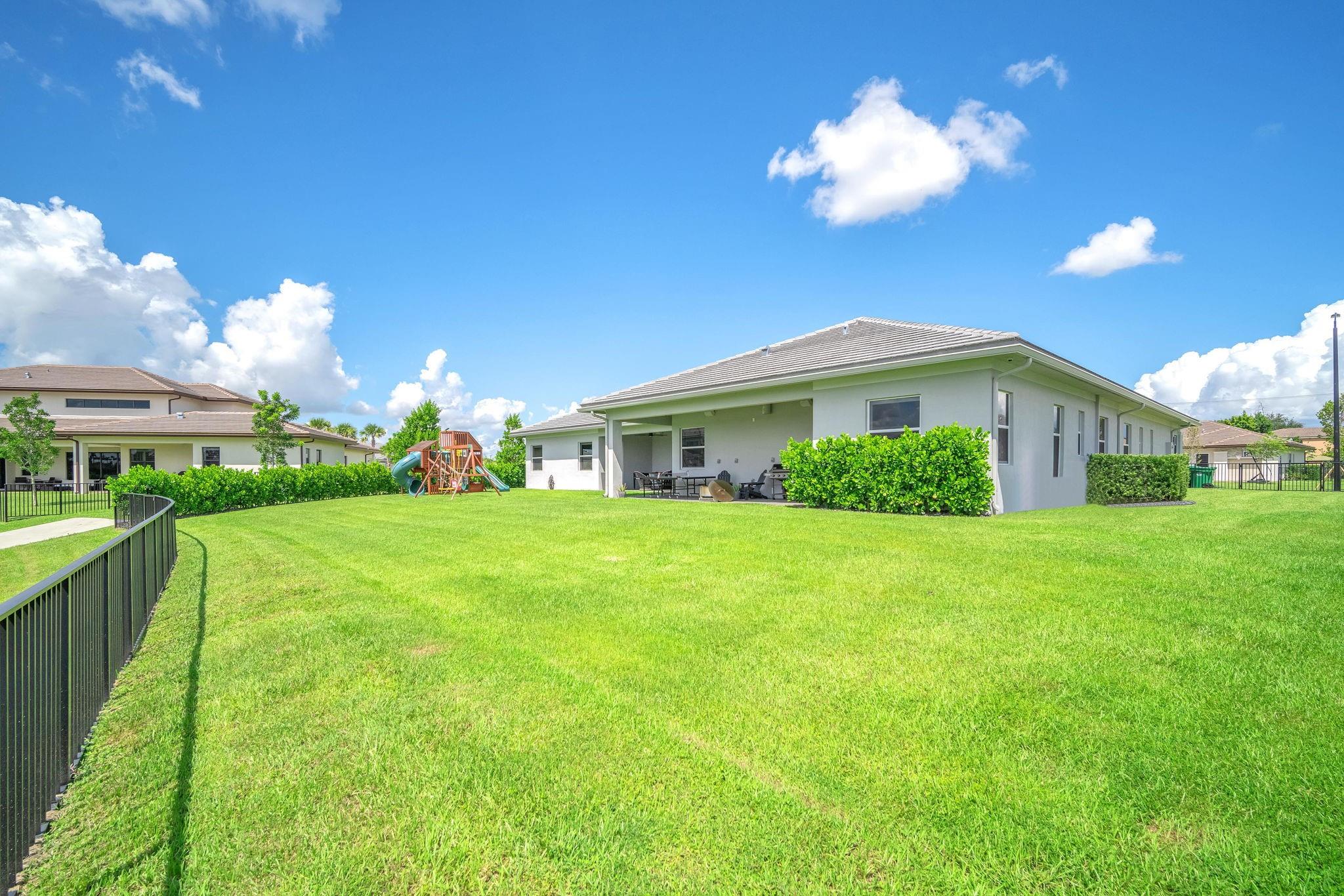 Sierra Estates 172-150 B - Residential