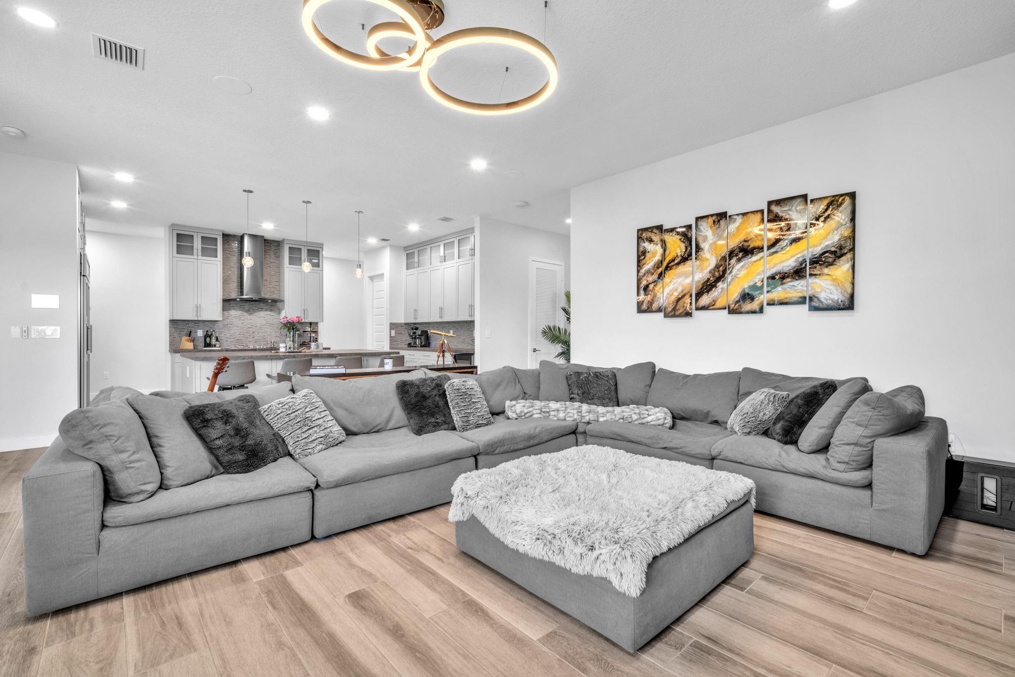 Sierra Estates 172-150 B - Residential