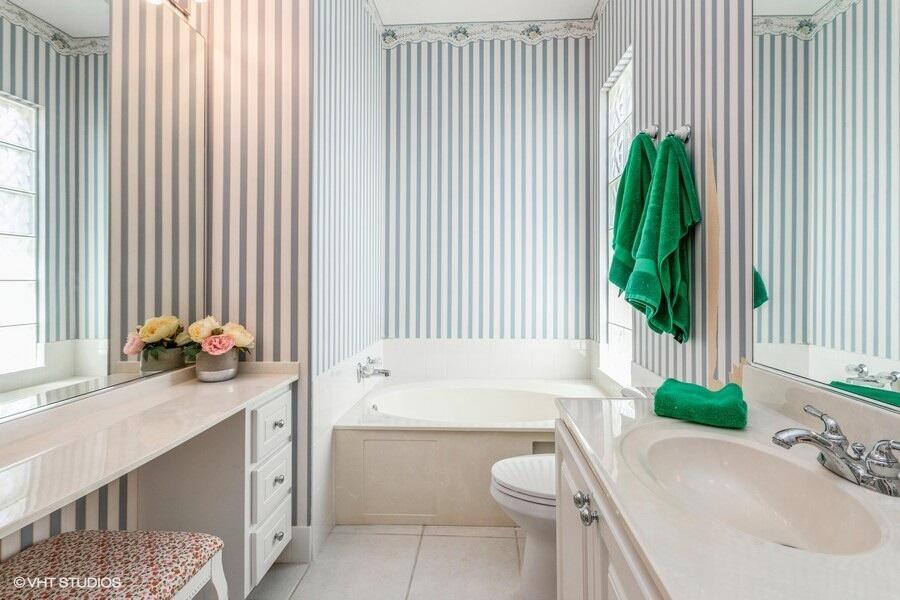 ISLES AT PALM BEACH GARDENS - Residential