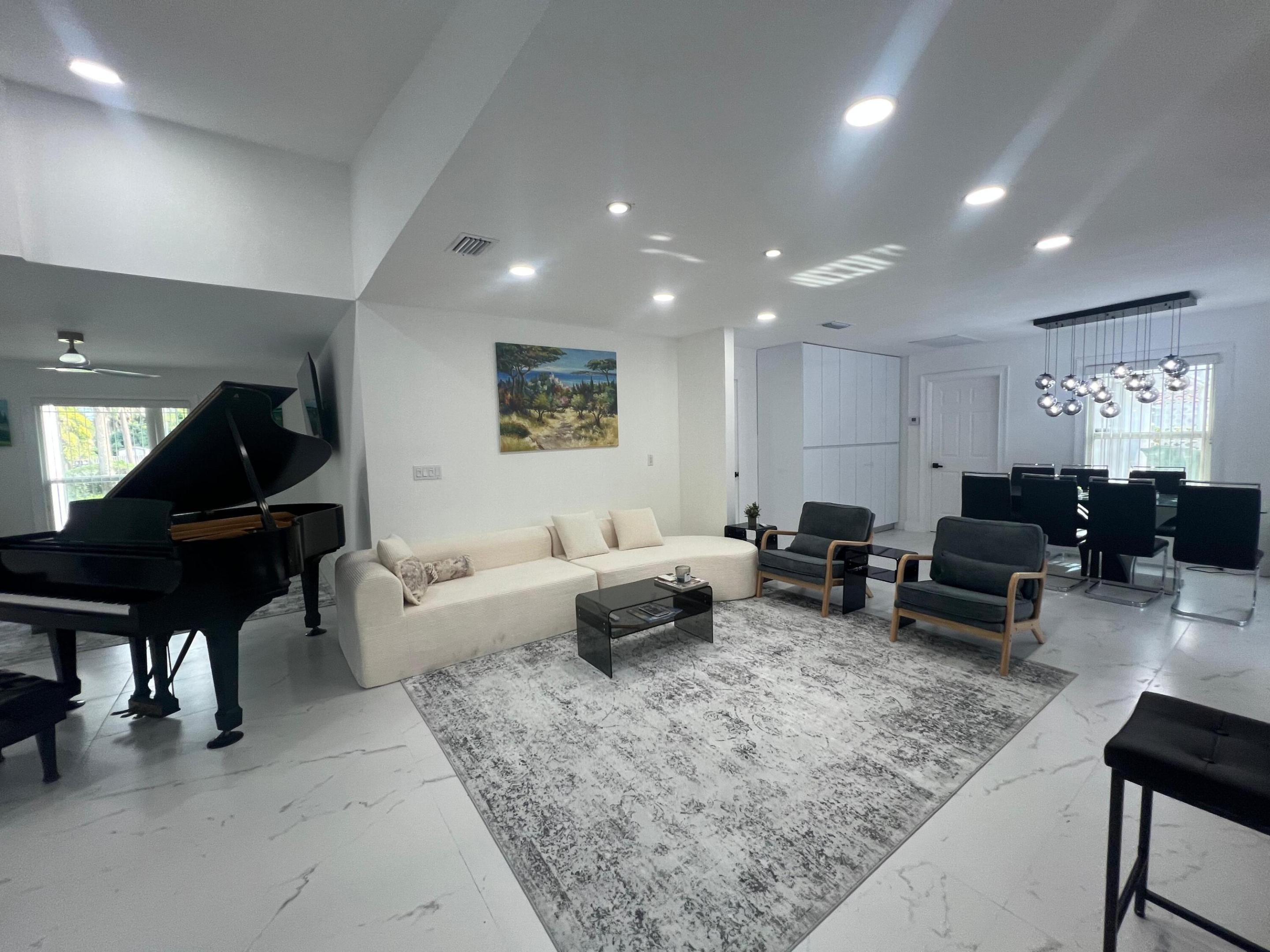 PINEWOOD EAST OF WELLINGTON - Residential Lease