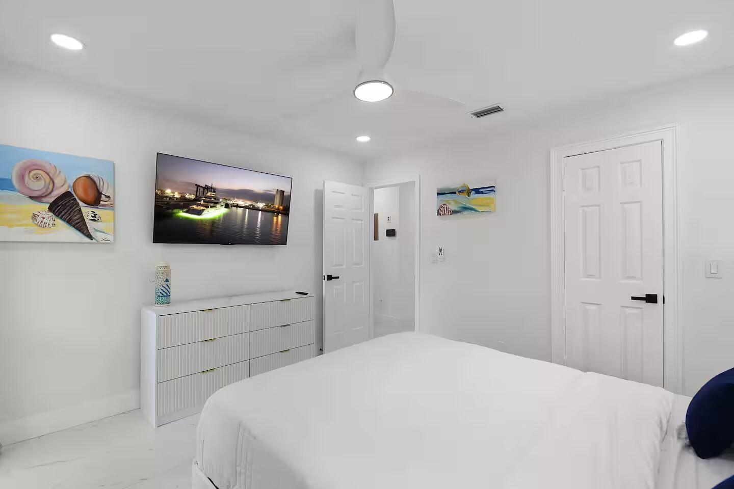 PINEWOOD EAST OF WELLINGTON - Residential Lease