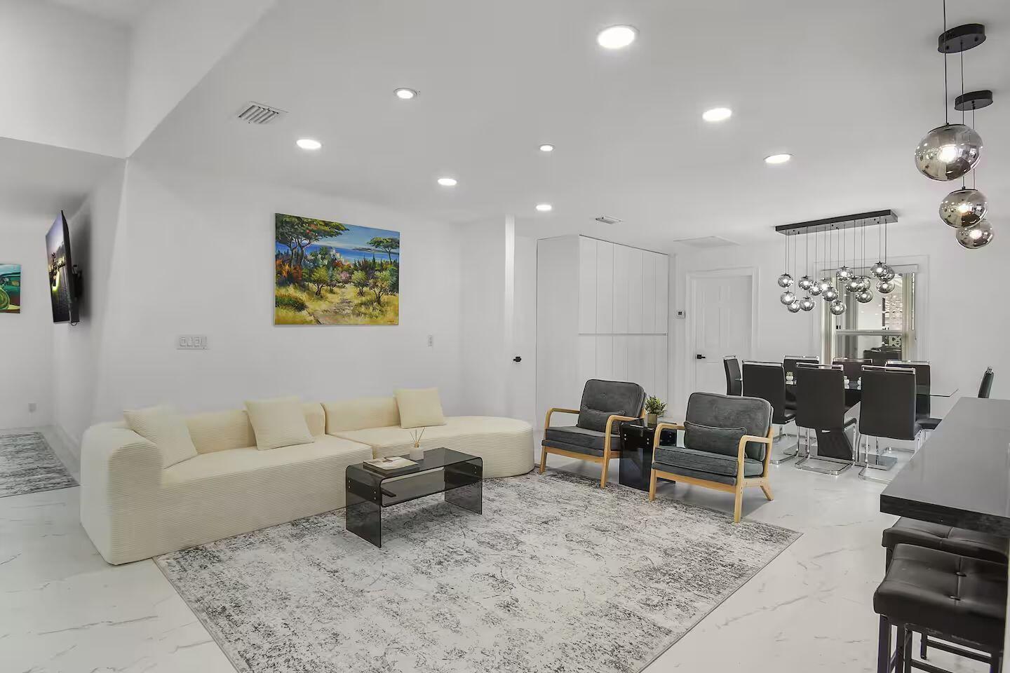 PINEWOOD EAST OF WELLINGTON - Residential Lease