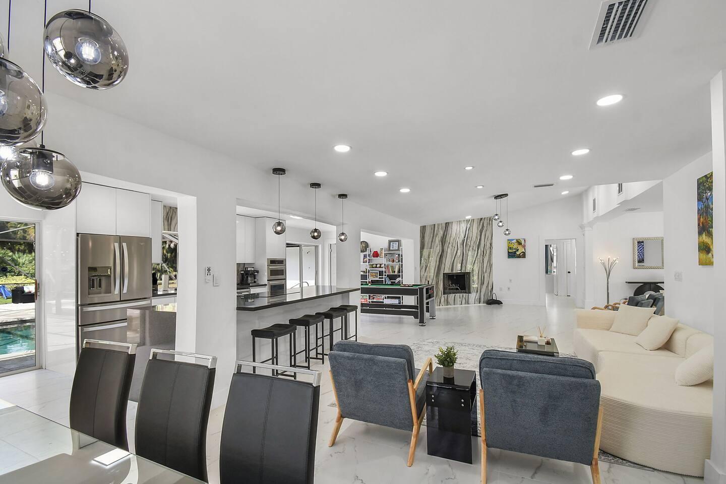 PINEWOOD EAST OF WELLINGTON - Residential Lease