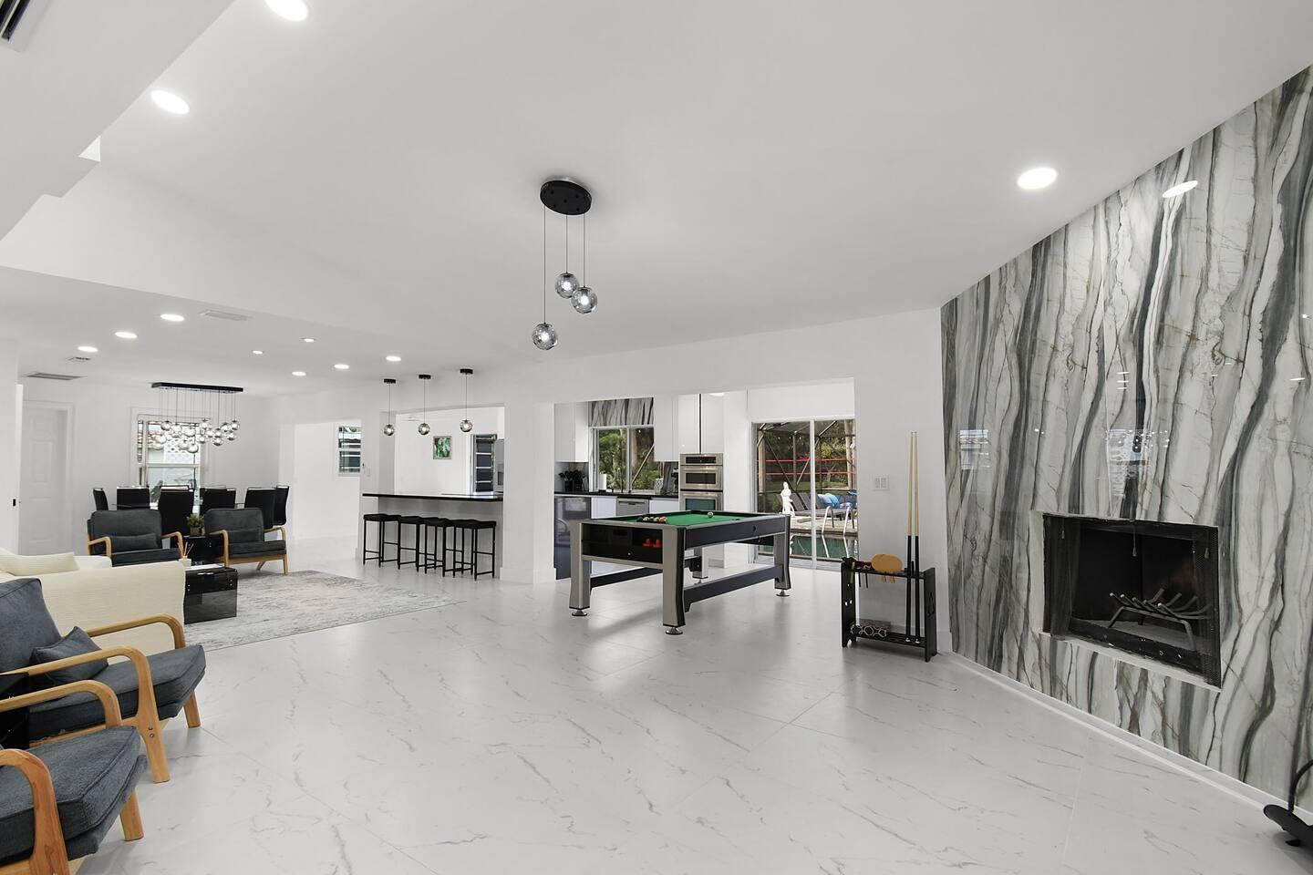 PINEWOOD EAST OF WELLINGTON - Residential Lease
