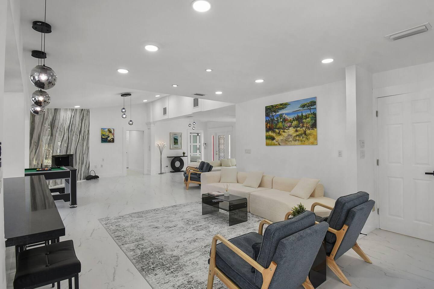 PINEWOOD EAST OF WELLINGTON - Residential Lease