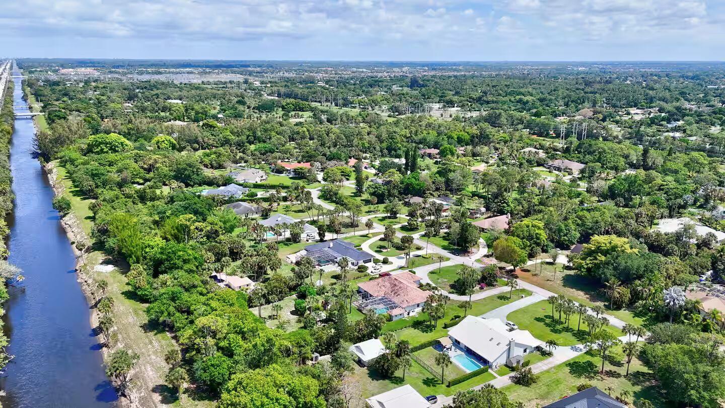 PINEWOOD EAST OF WELLINGTON - Residential Lease