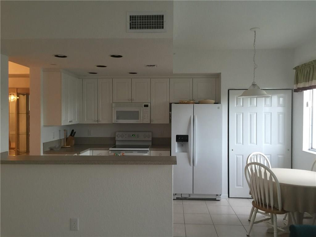 Yardley A Condo - Residential Lease