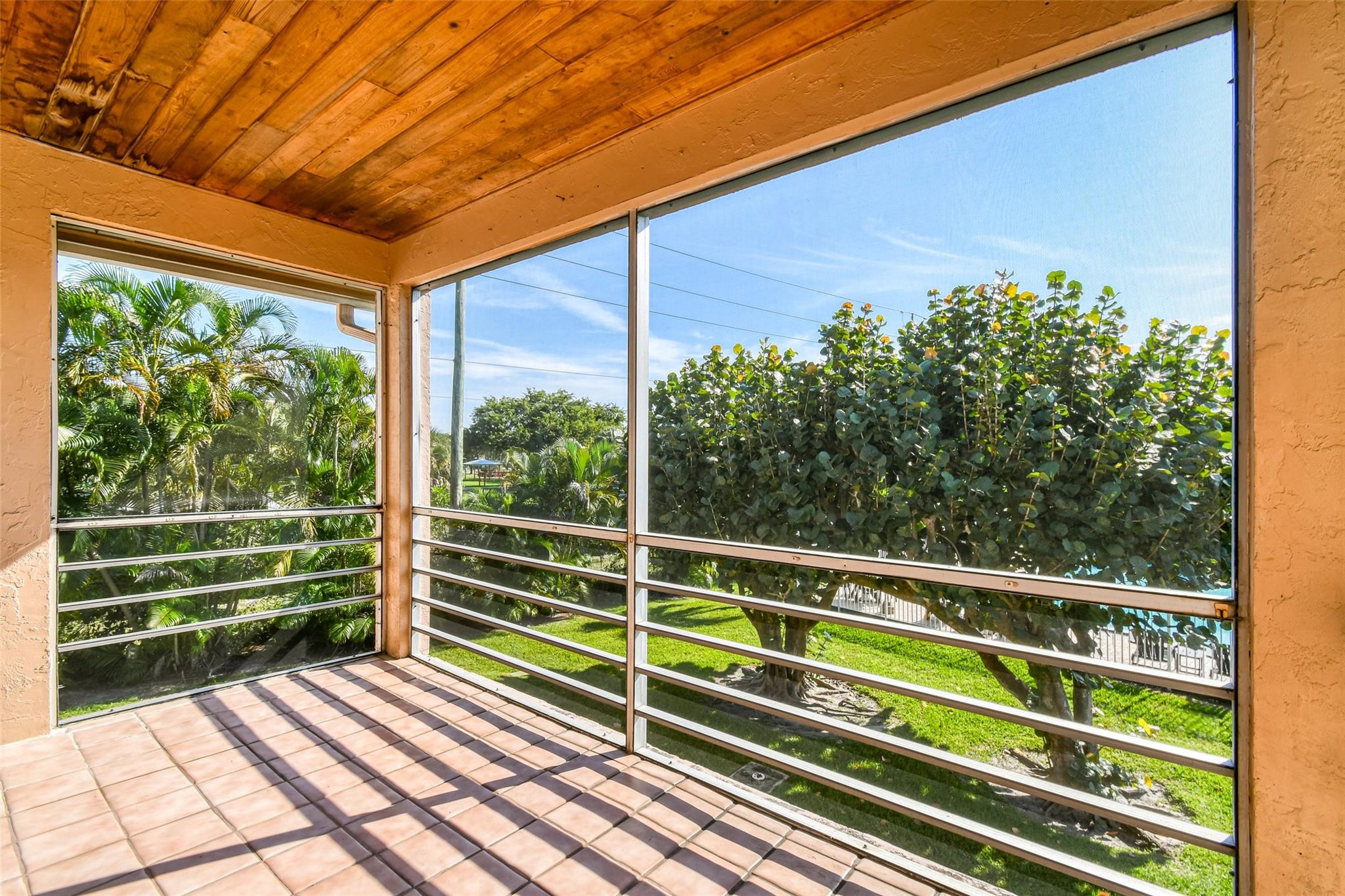 GARDENWAY CONDO - Residential