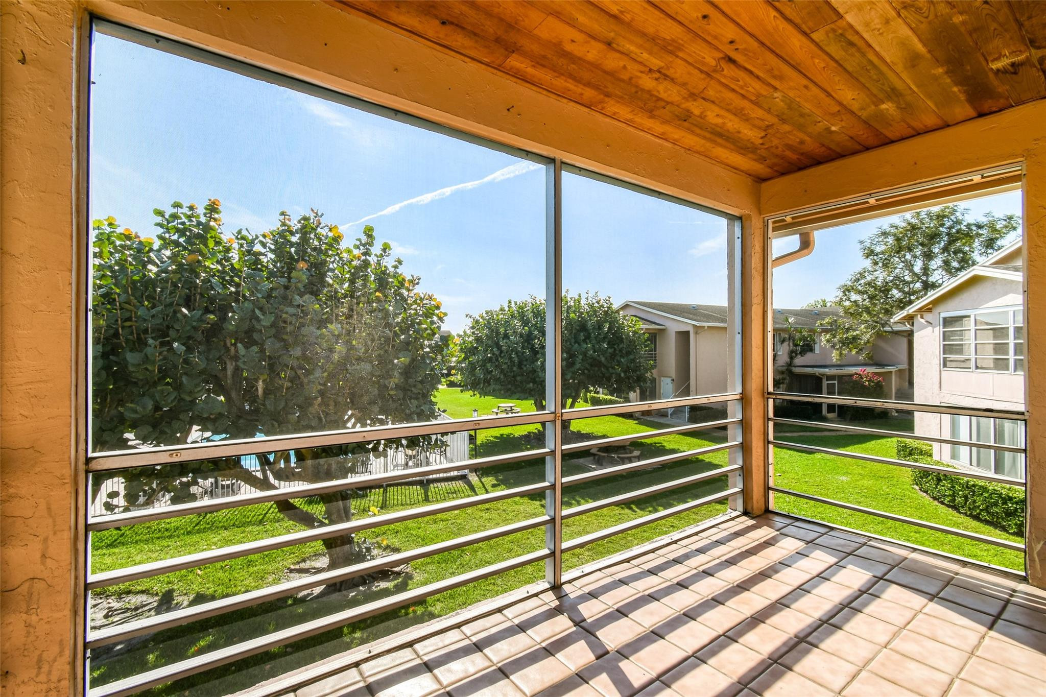 GARDENWAY CONDO - Residential