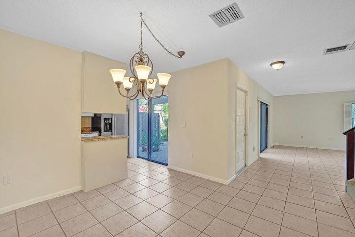 DELRAY OAKS CONDO - Residential Lease