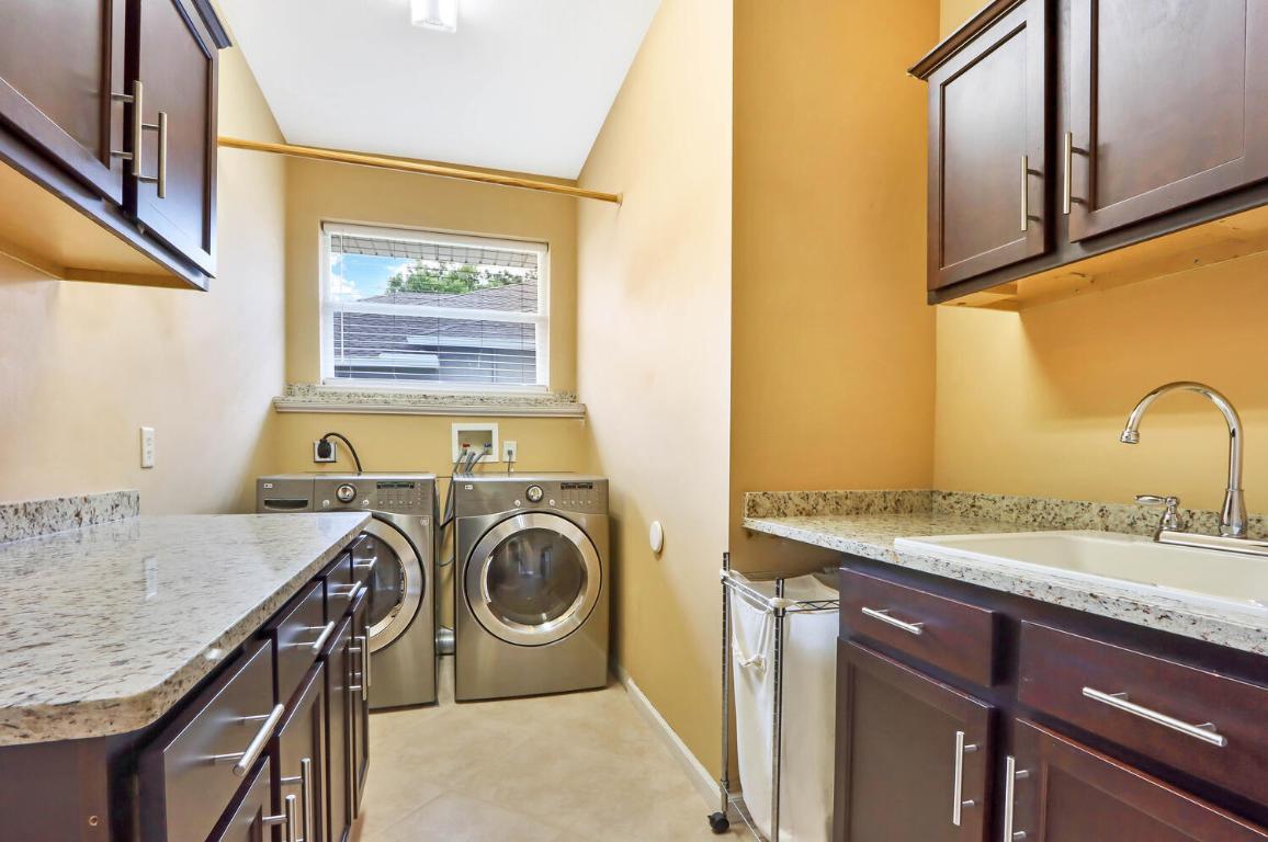 Saint James - Residential