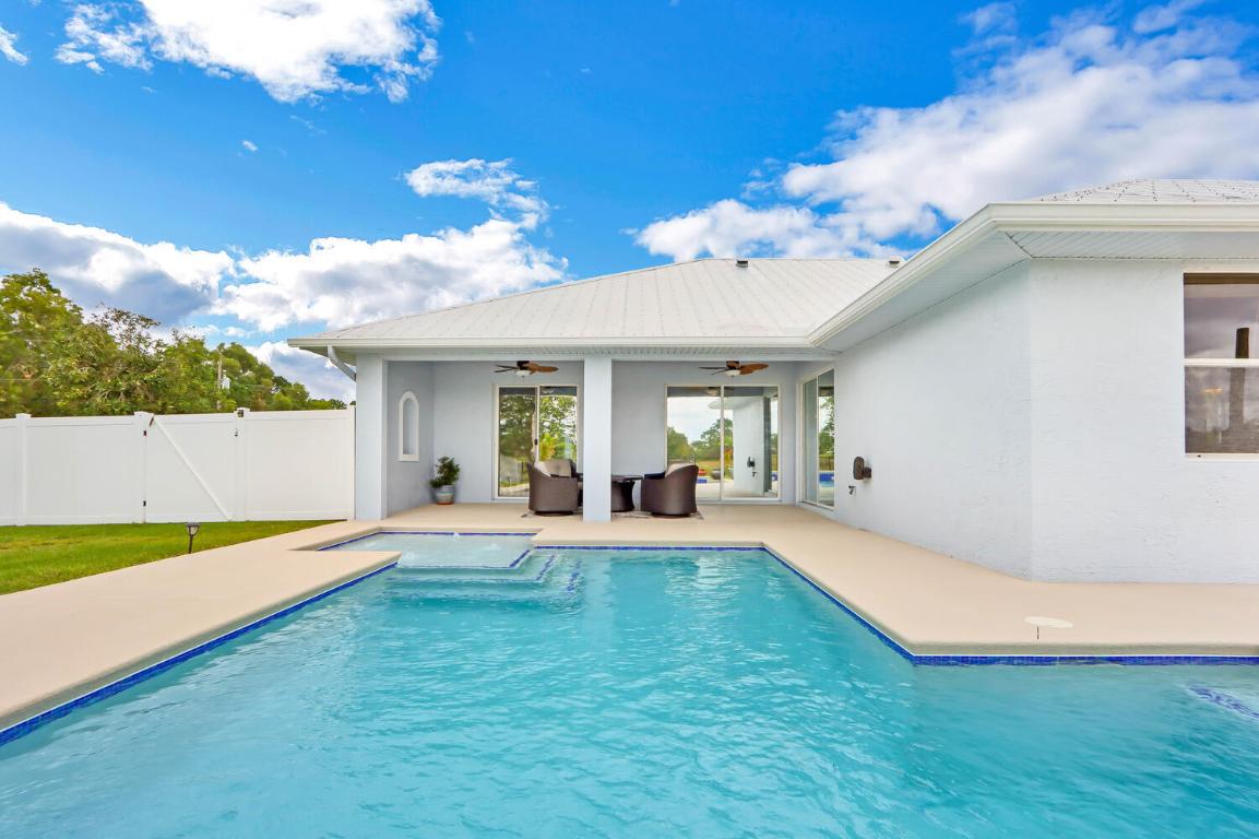 Saint James - Residential