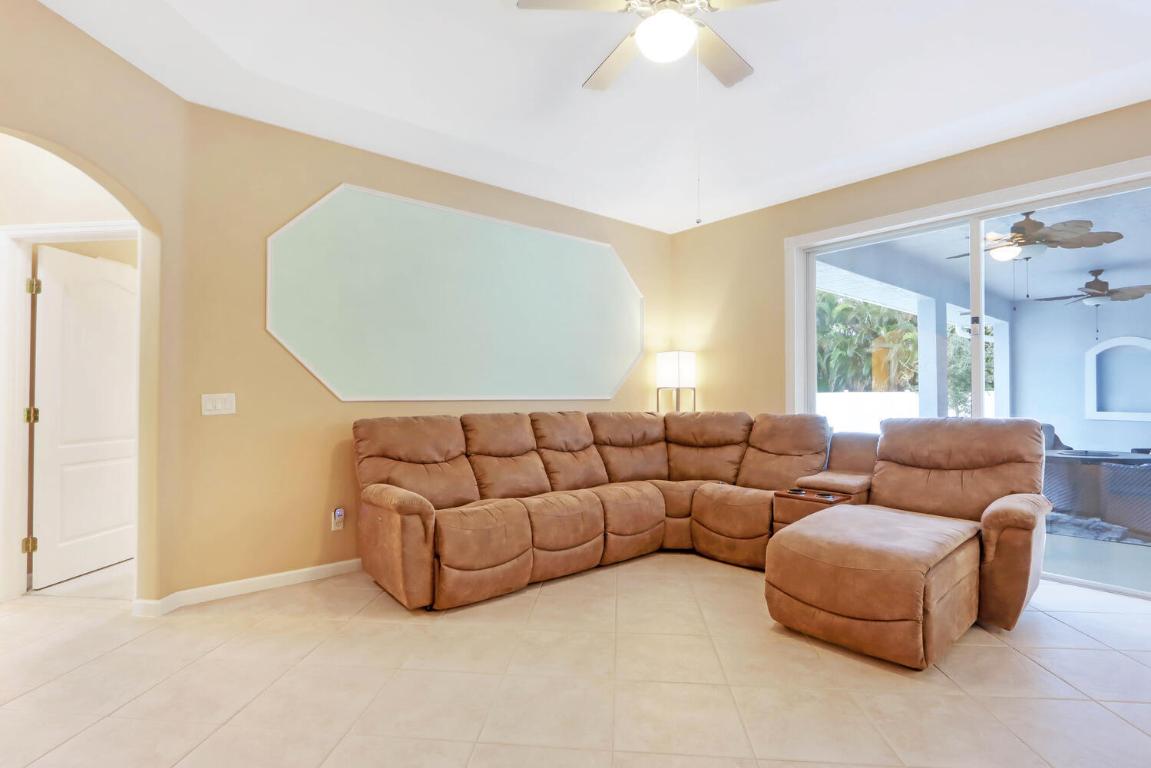 Saint James - Residential