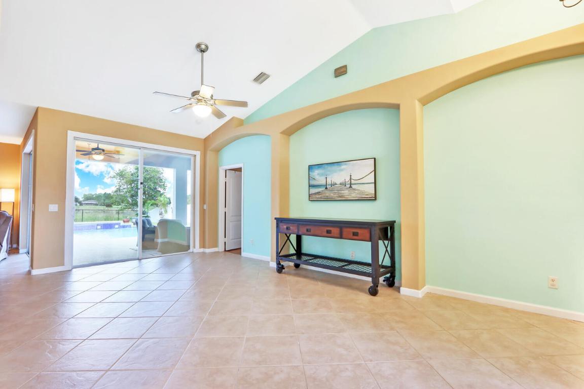 Saint James - Residential