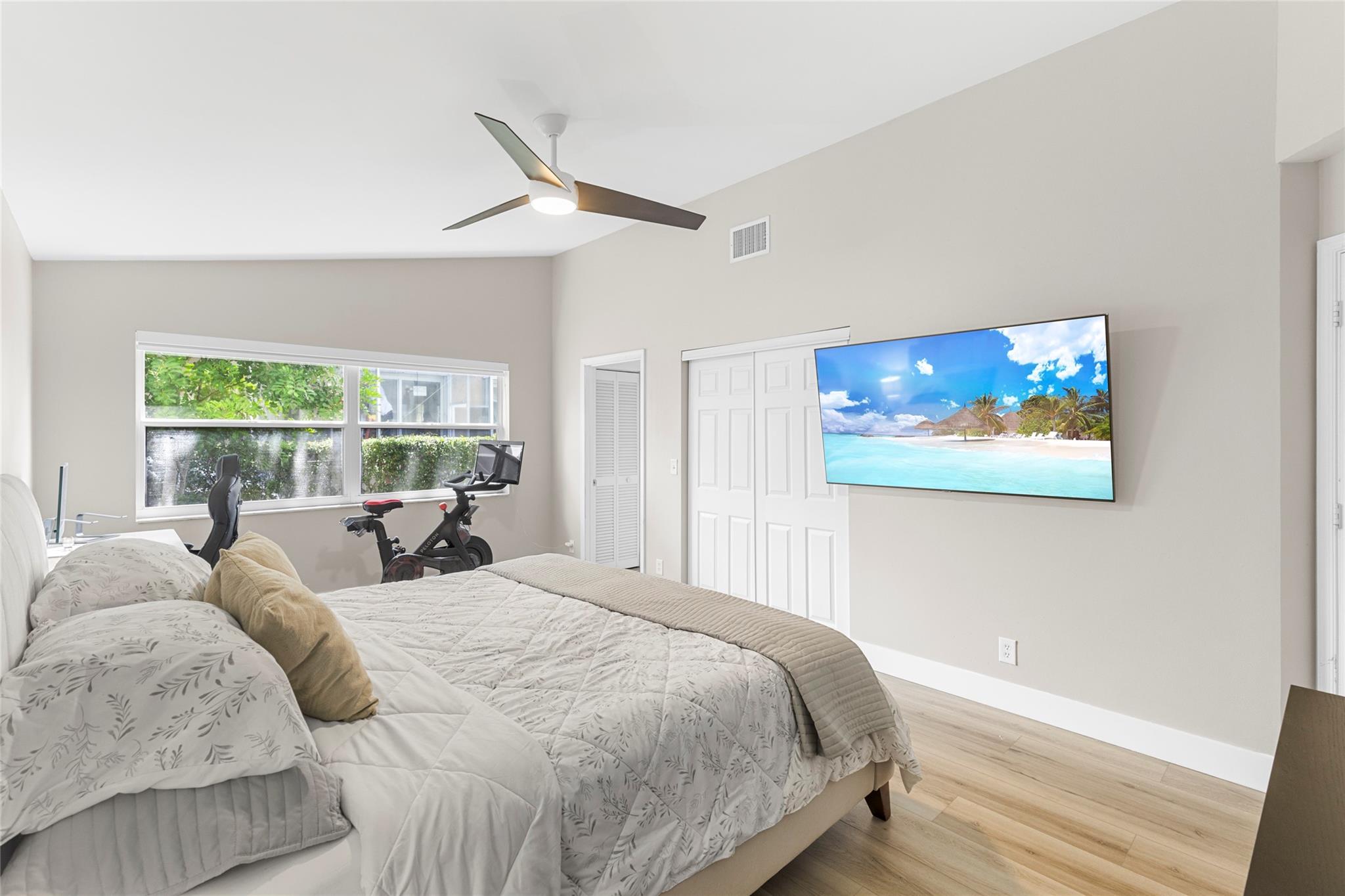 JACARANDA POINTE - Residential