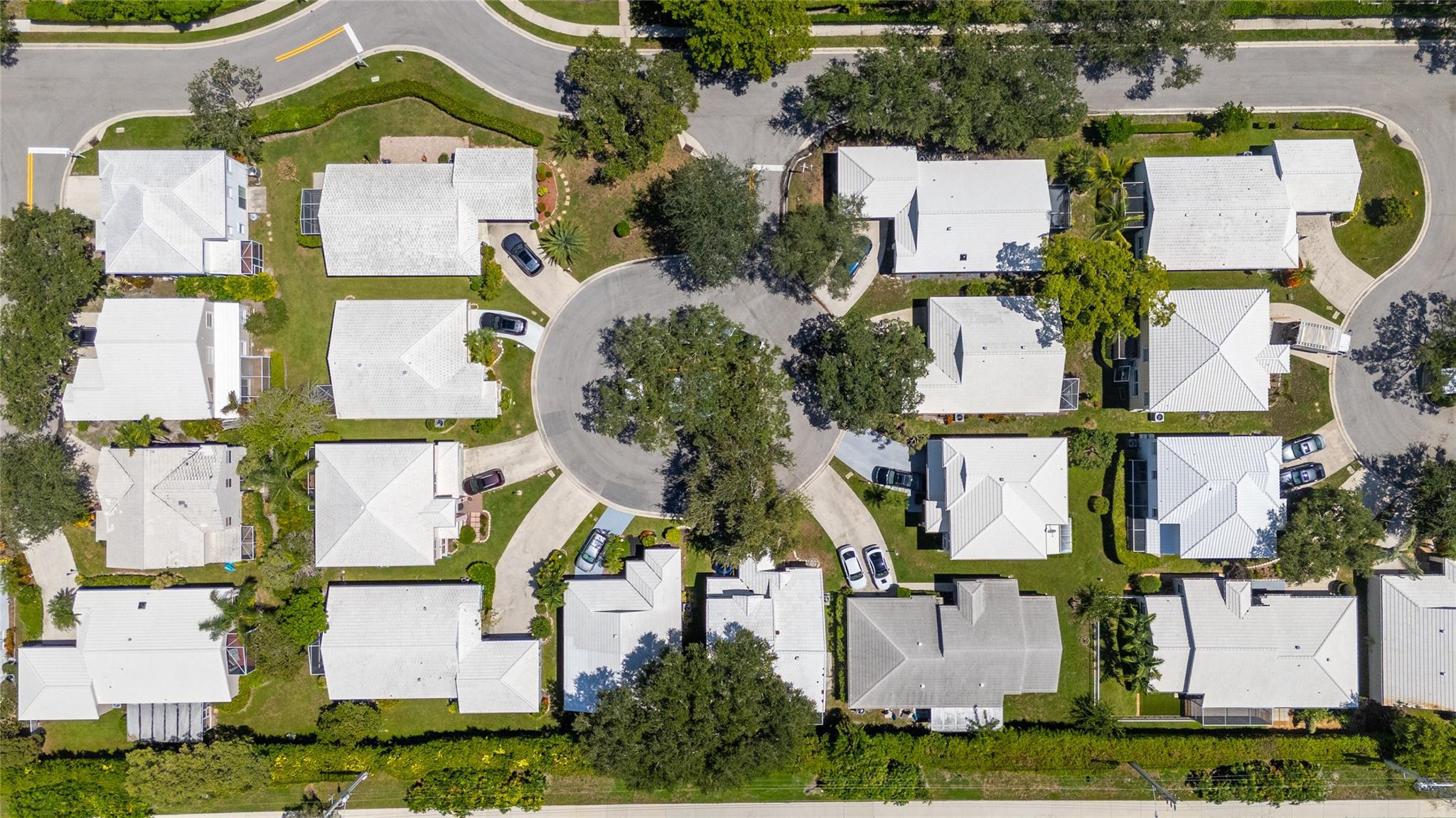JACARANDA POINTE - Residential