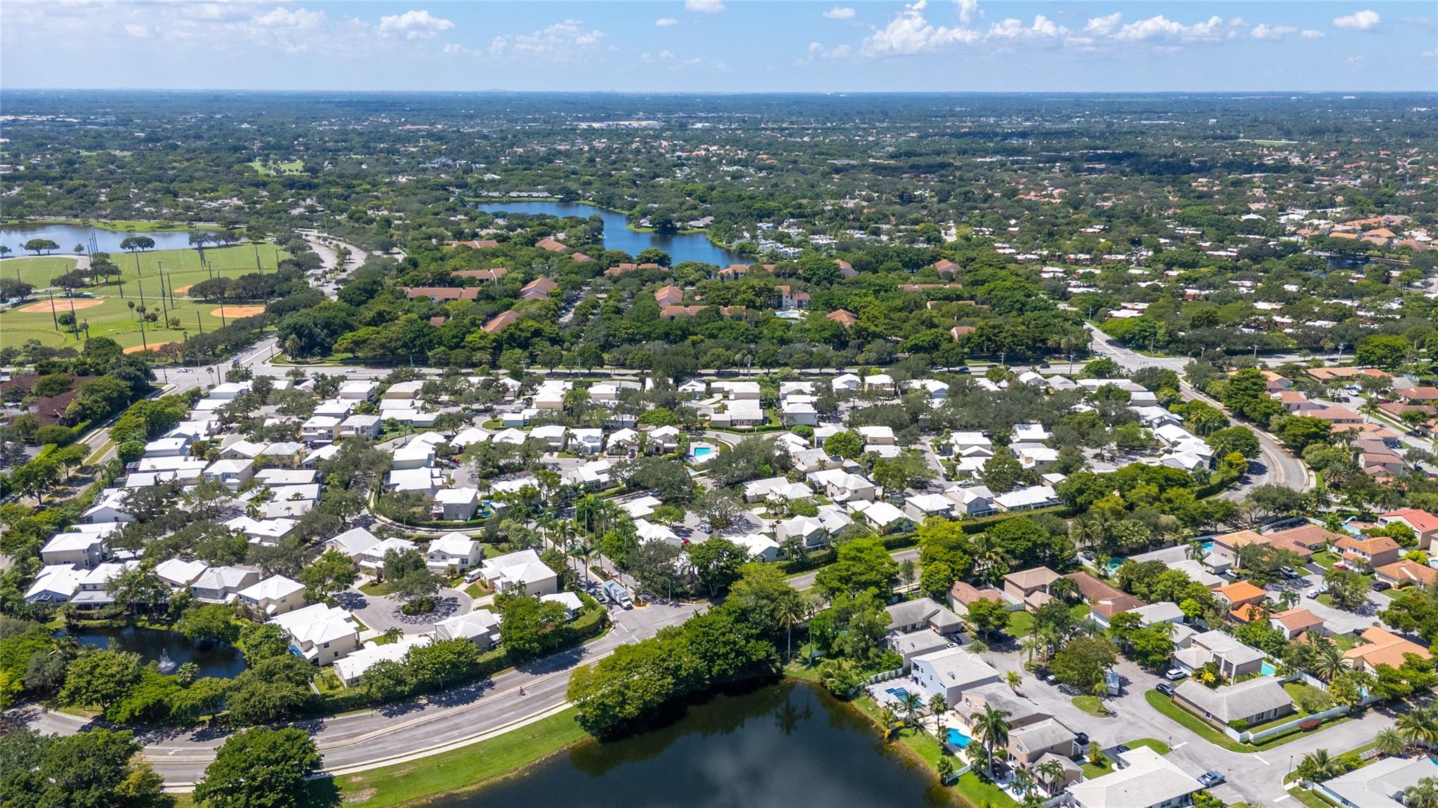 JACARANDA POINTE - Residential