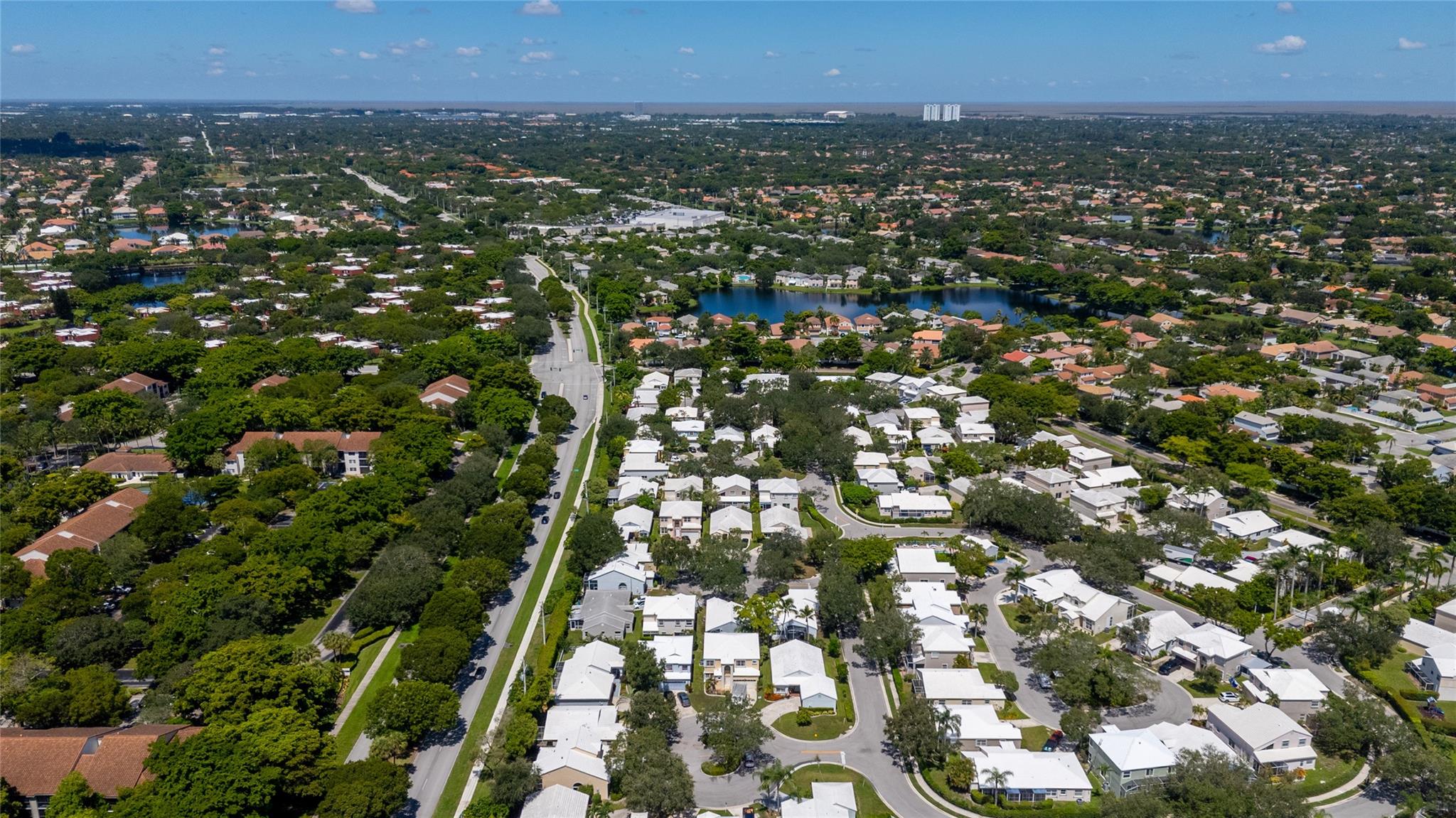 JACARANDA POINTE - Residential