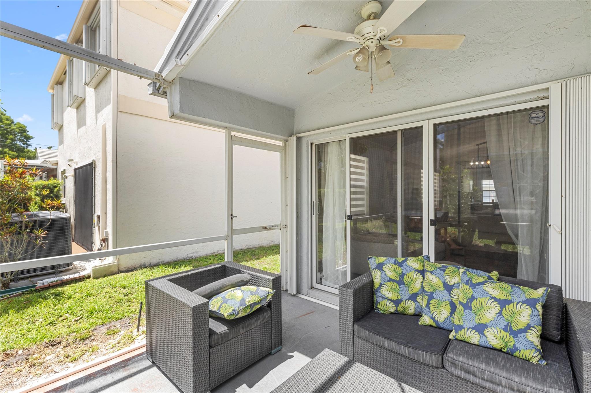 JACARANDA POINTE - Residential