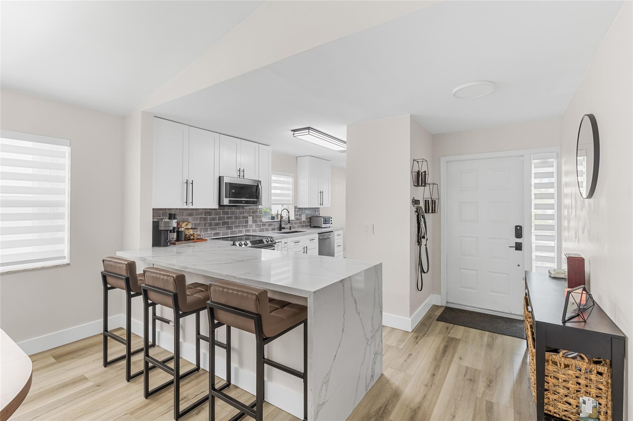 JACARANDA POINTE - Residential