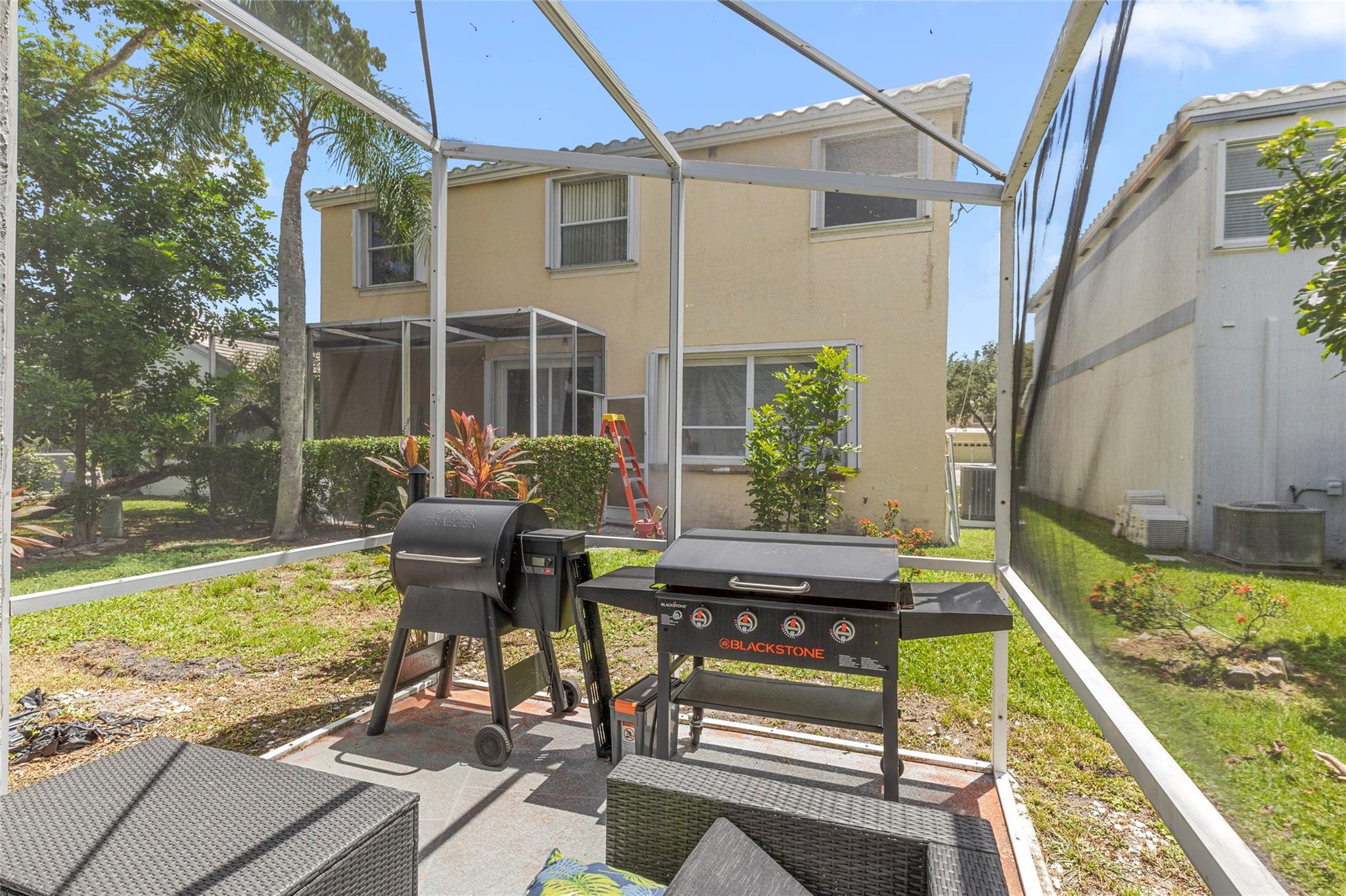 JACARANDA POINTE - Residential