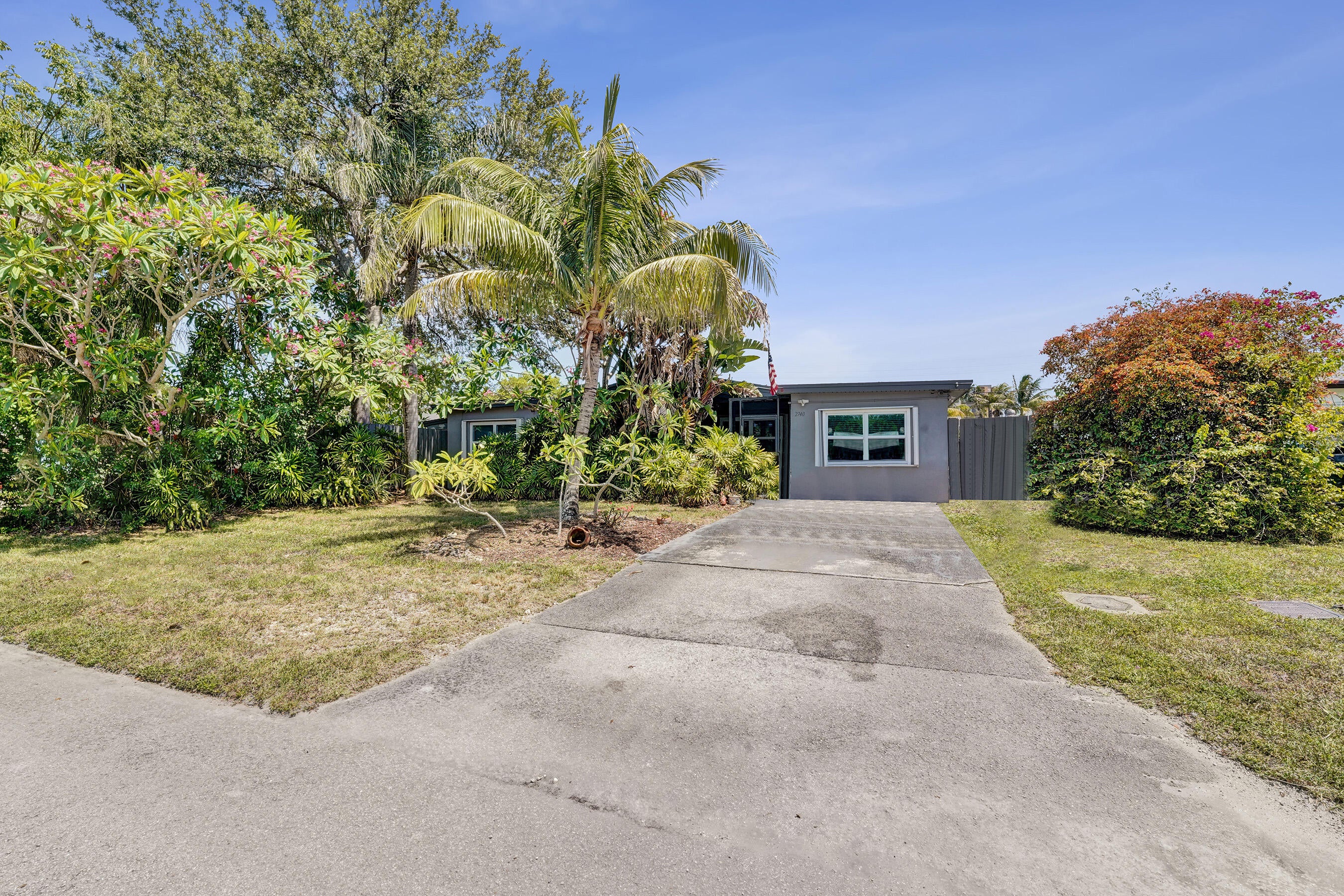 2740 SW 46th Court