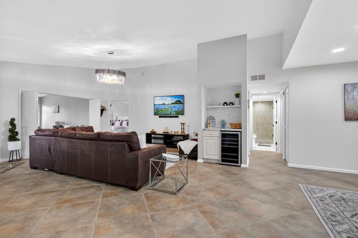 GLENEAGLES CONDO III - Residential