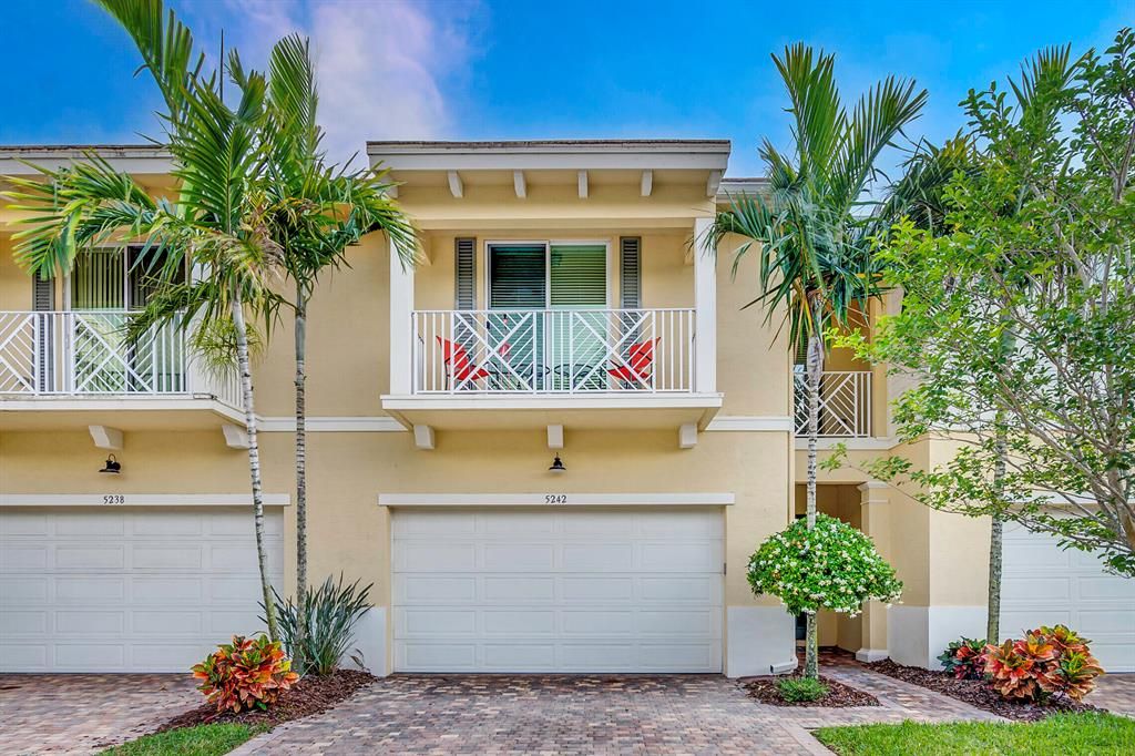 Photo of 5242 Cambridge Court Ct, Palm Beach Gardens, FL 33418 (MLS # R10706450)